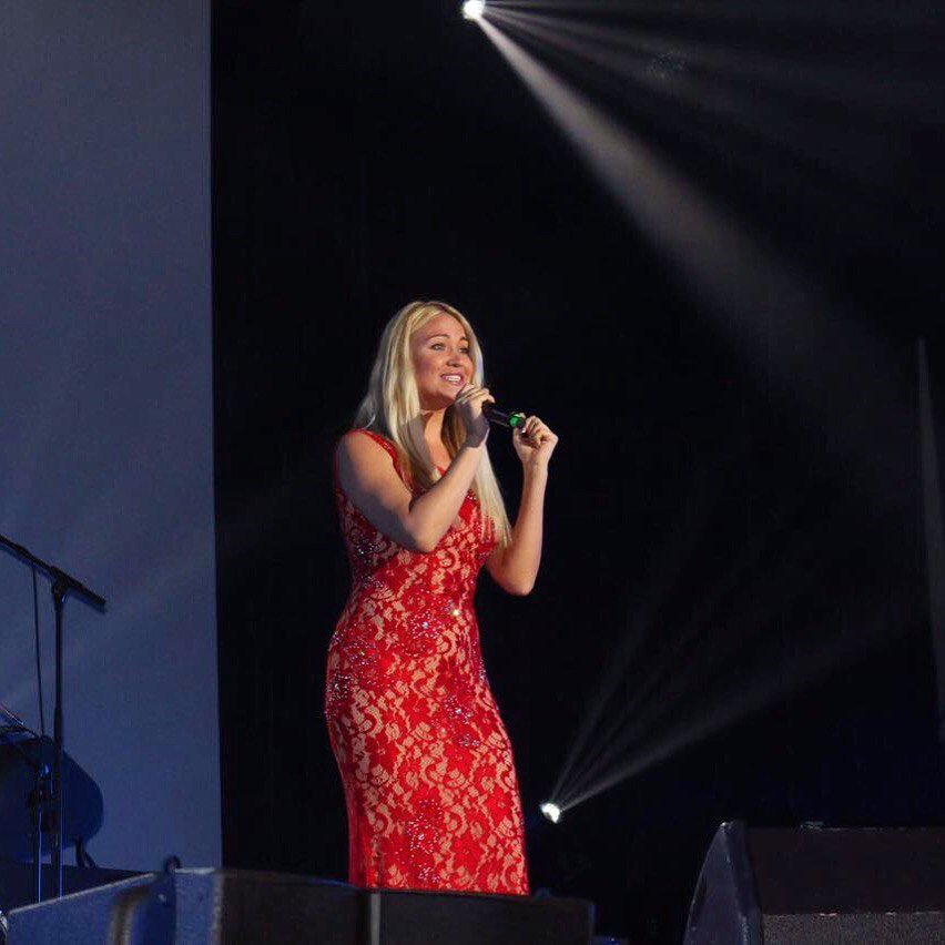 Виктория Ланевская приняла участие в концертах "Шансон Года" 2017 в Германии.